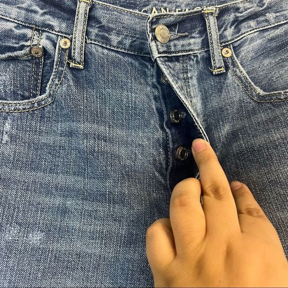 American Eagle Outfitters High Rise Girlfriend Distressed Jeans Size 6 Long - Picture 4 of 11